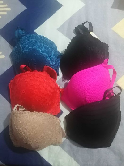 Sutiene la lot, diverse mărimi și culori, cupele B, C și D