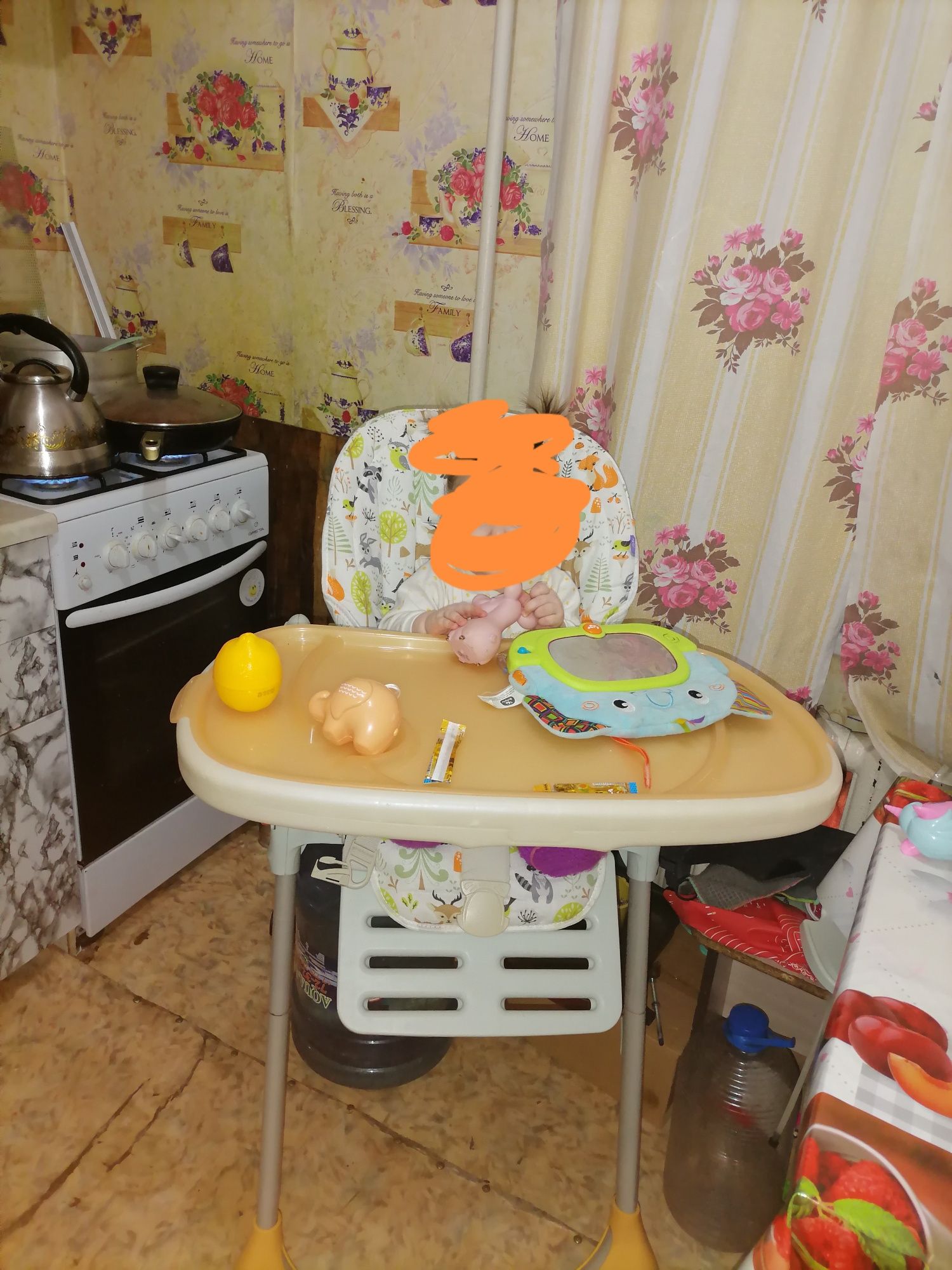 Продам стульчик для кормления
