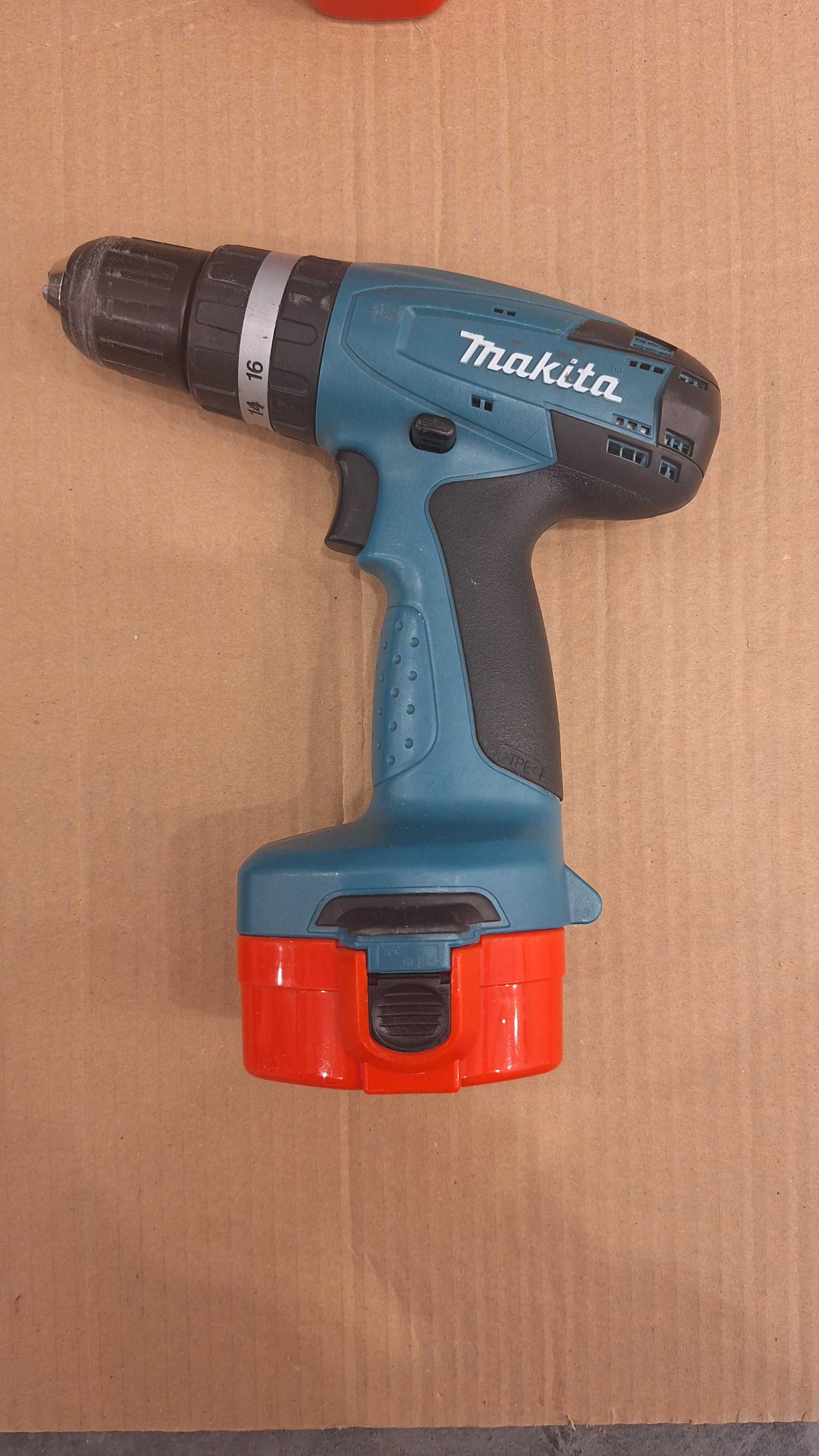 Винтоверт Makita 8281D