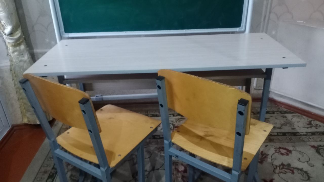 Parta va 2 ta stul