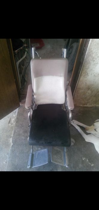 Carucior invalizi Scaun cu rotile Fotoliu rulant invalid dizabilitati