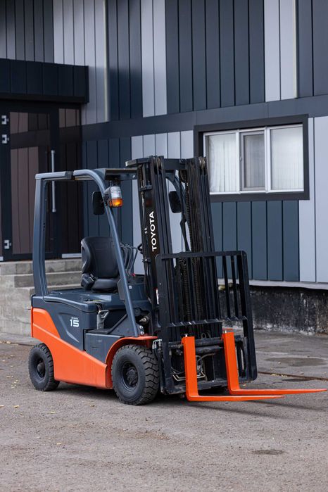 Вилочный погрузчик Toyota 8FBN15 (electro)