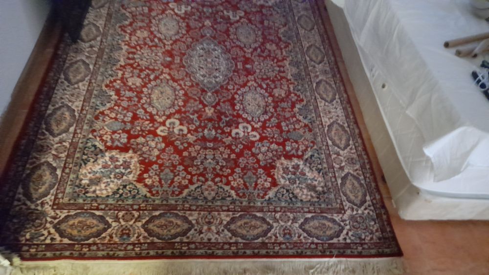 ПЕРСИЙСКИ килим,  много запазен.
