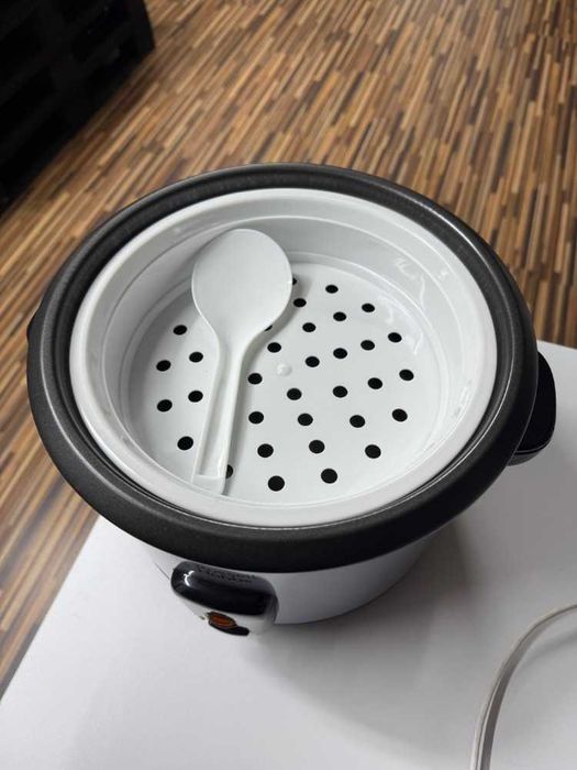 Aparat pentru gatit orez sau cu aburi Russell Hobbs