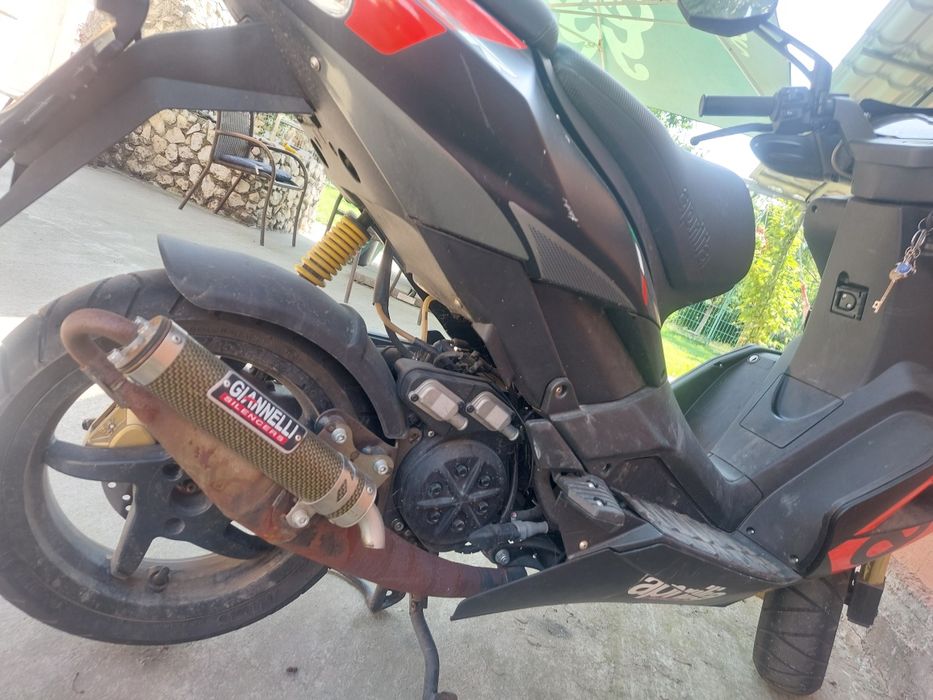 Scuter Aprilia SR