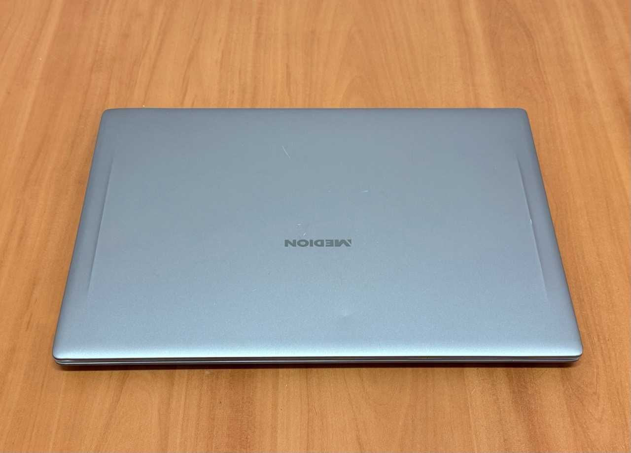 15.6' IPS FHD \ i7-8565U \ Medion Akoya S6445 \ 16GB RAM \ 256GB SSD