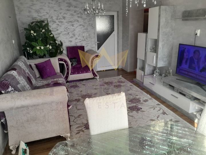 Продава се Тристаен апартамент в Варна, Колхозен пазар - 68 кв.м за 2133 €/кв.м - Снимка #2