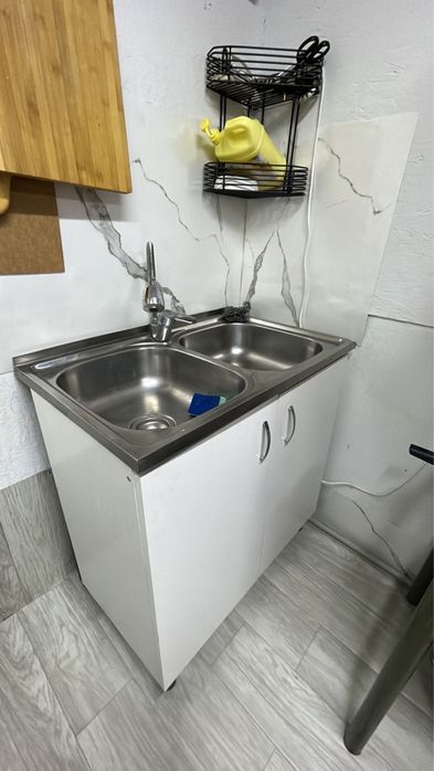 Кухонные мебели в отличном состоянии