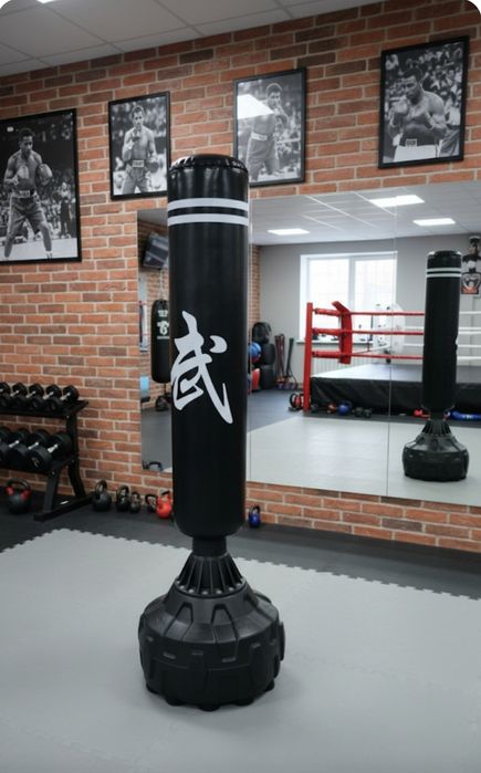 Продам боксерскую грушу .