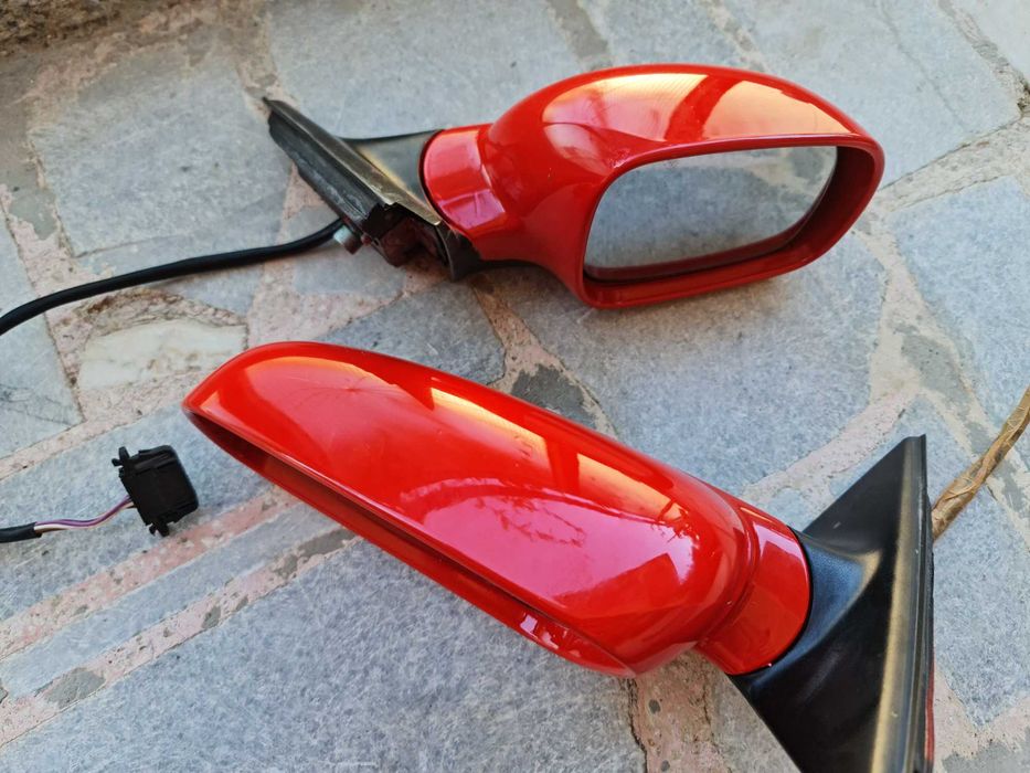 Продавам странични огледала за Фолксваген Пасат 5