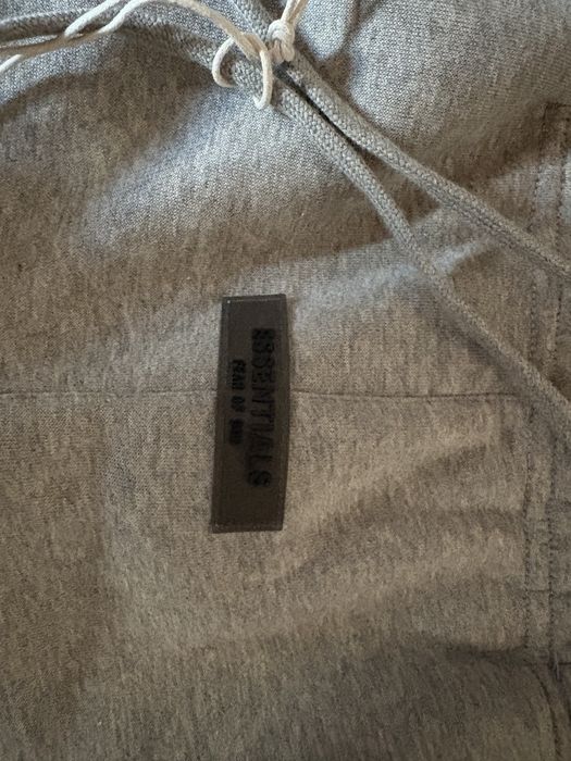 pantaloni essentials / largi