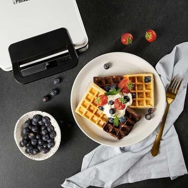 Гофретник Princess Waffle 132397