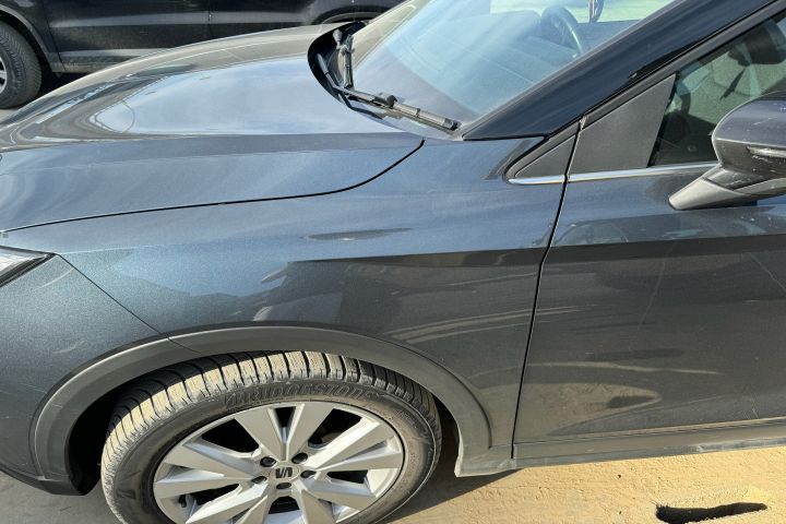 Aripa stanga fata ( 2017-2024 ) Seat Arona