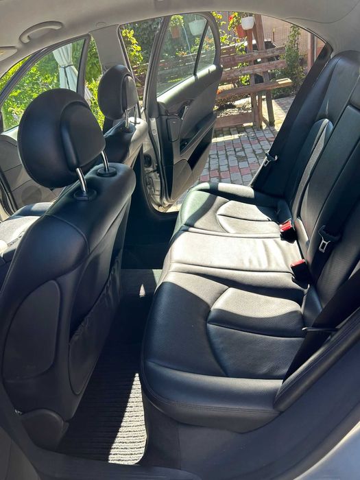 Mercedes-Benz E class W211