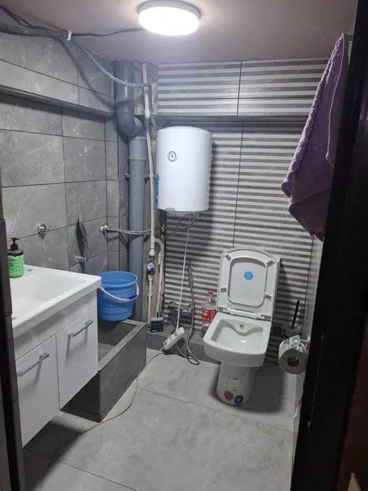 Помещение под любой бизнес Офис бутик, Тц Самарканд Дарвоза,  Инбазар