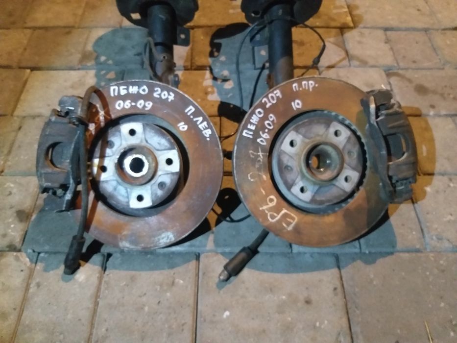 Диски тормозные передние Peugeot 207 из Японии 06-09
