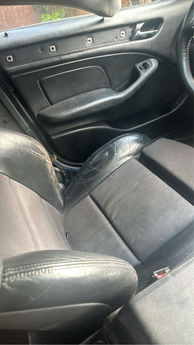 Продавам 2 броя бмв Е46 2.0 дизел 150 на части