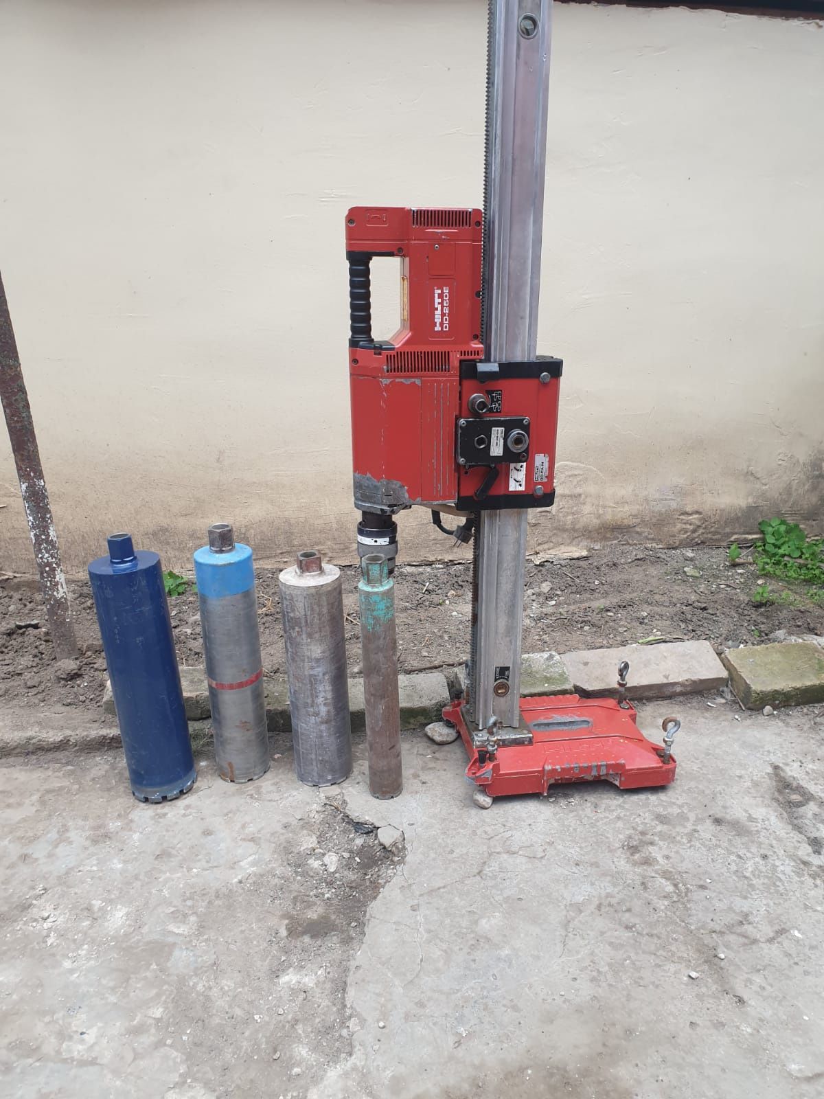 Mașină de carotat - carota Hilti  DD-250E