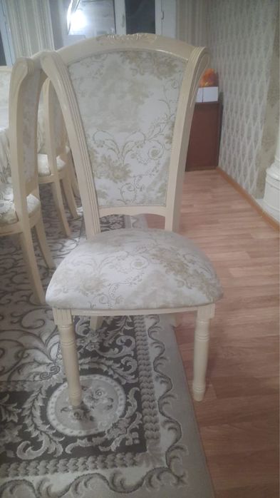 Стол  и    стулья