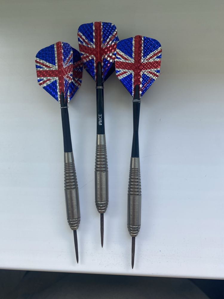 De vanzare un set de Darts