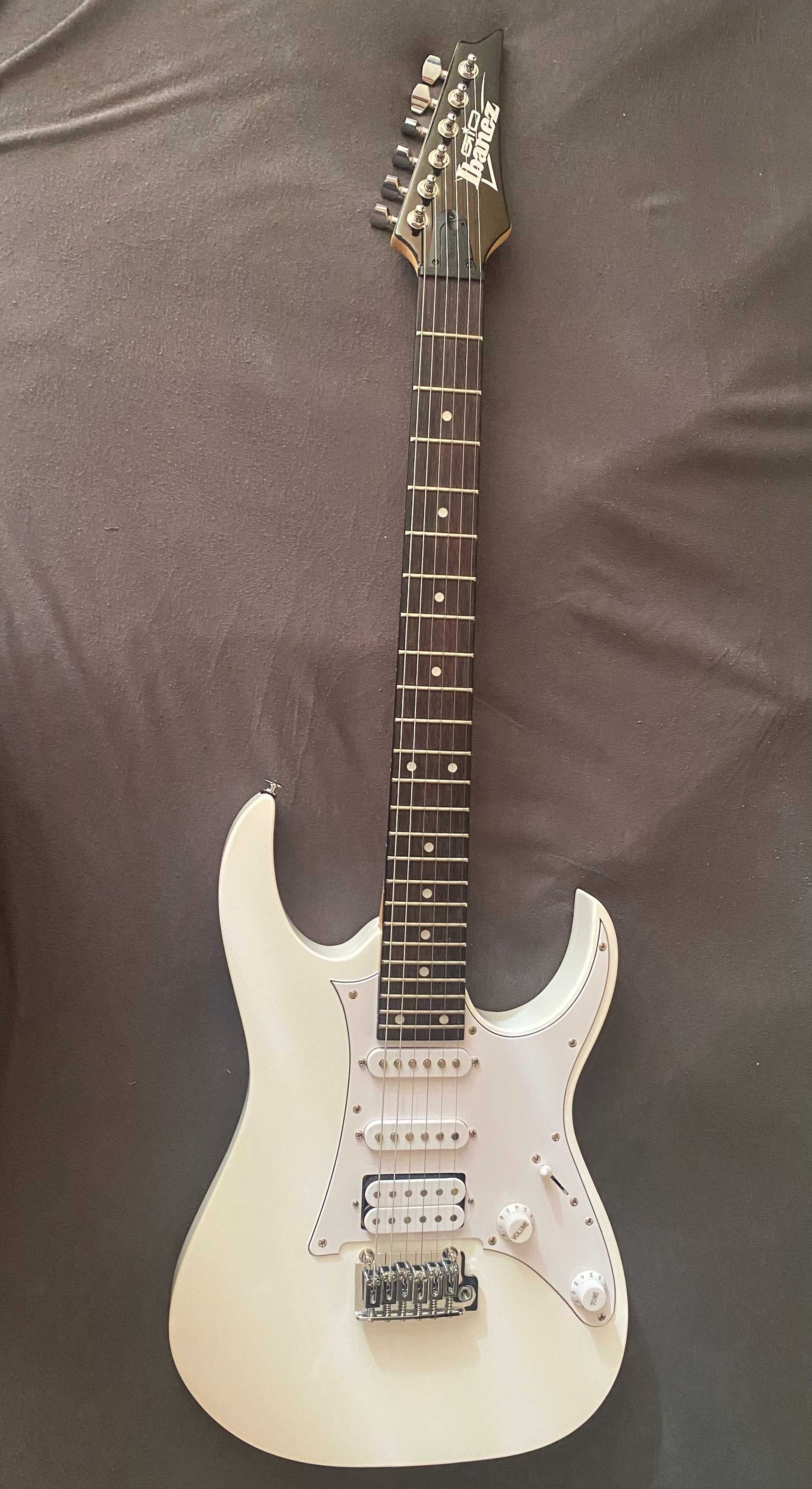 Ibanez GRG140-WH