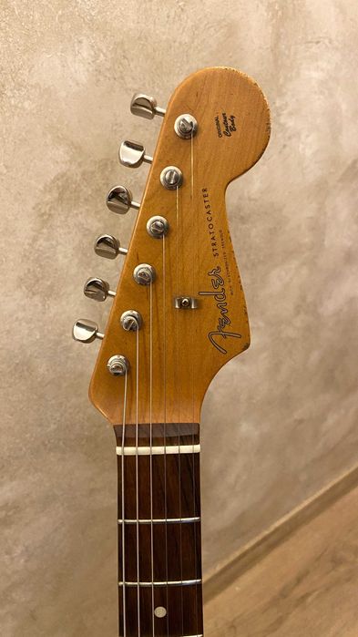 2 броя Fender stratocaster Road Worn, FAT 50 Texas special Custom shop