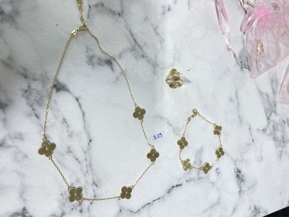 Aur 14kt model Van Cleef