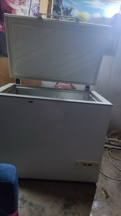 Морозильники по 150000 каждый