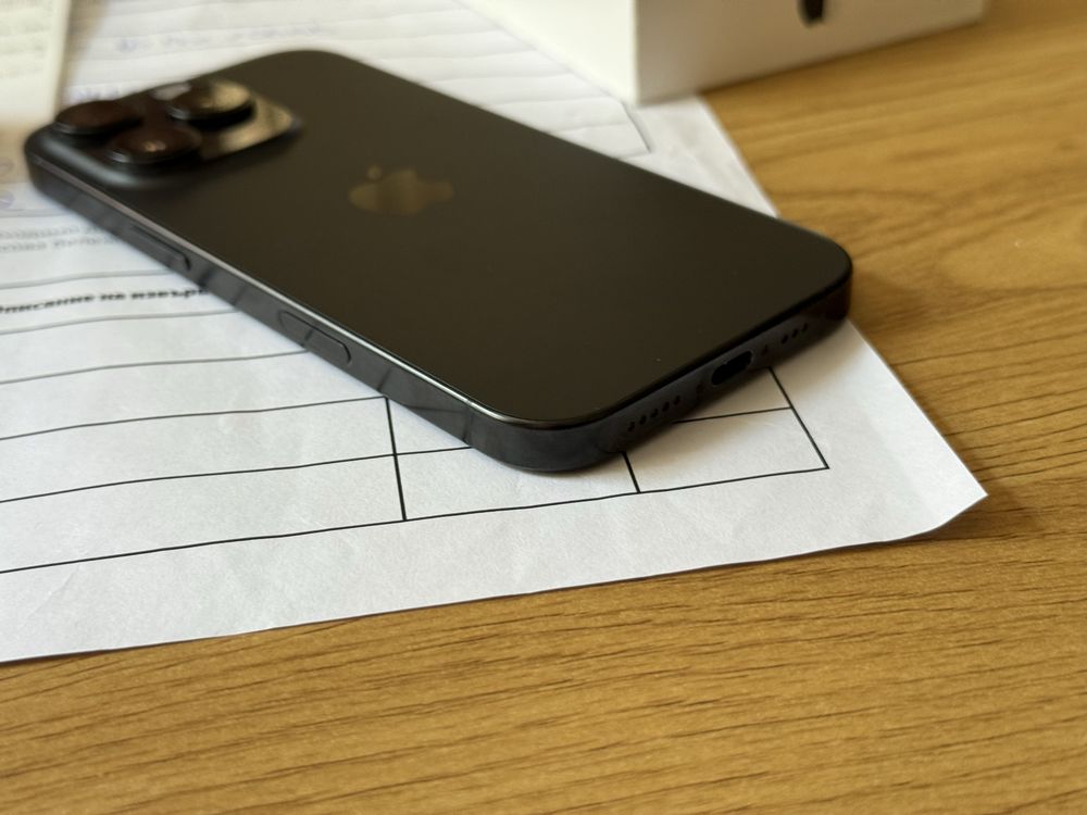 Бартер като нов iphone 16 pro 256 balck 100%