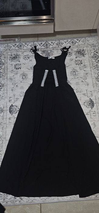 Haine de vânzare noi ne purtate