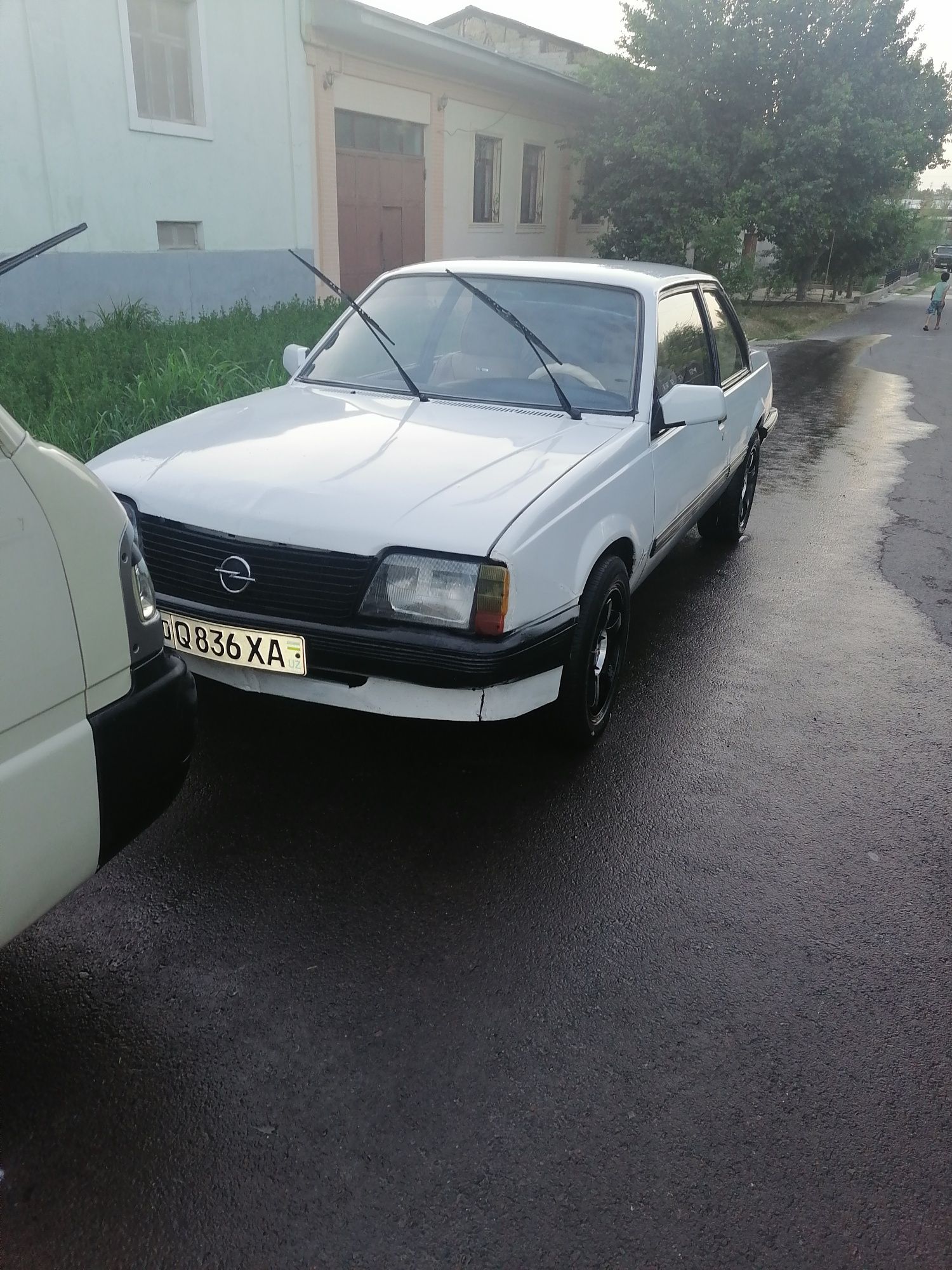 Opel ascona 1986 yil