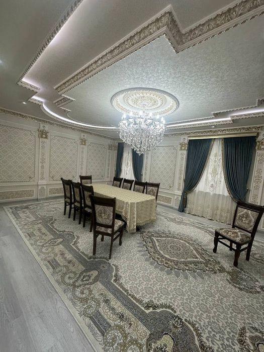 Эшонгузар, Бек Барака бозорини орка томонида 5,5 сотихли ховли