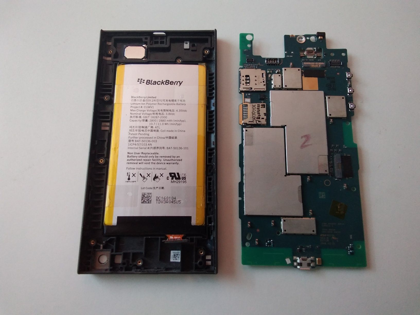 почти нова батерия за blackberry LEAP Z20 и основна платка оригилна