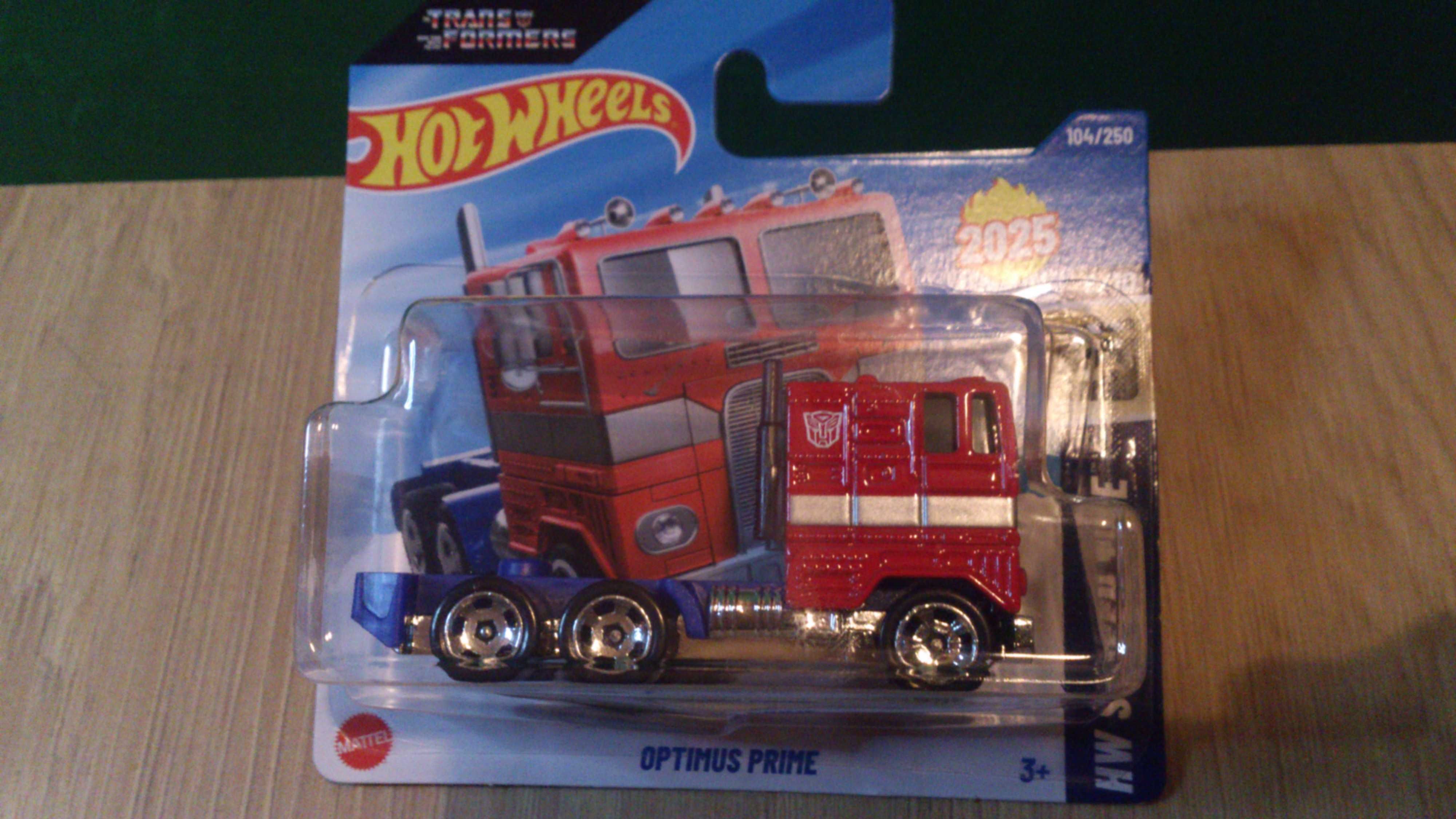 Hot Wheels Optimus Prime TRANSFORMERS