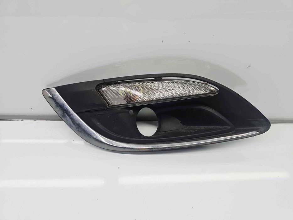 Grila proiector dreapta Opel Astra J [Fabr 2009-2015]