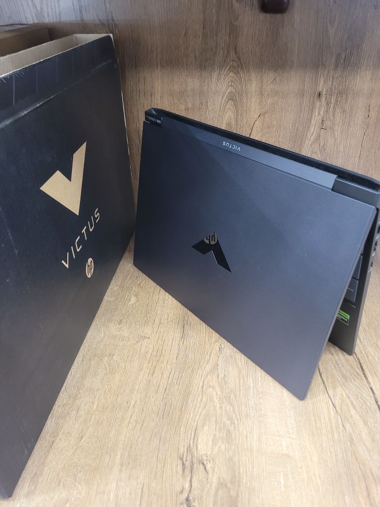 HP Victus  Intel Core i5-13420H