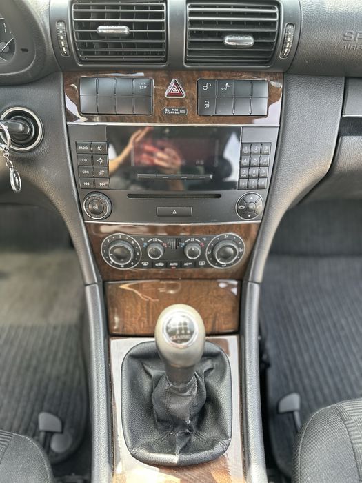 Mercedes Benz C class 220d w 203
