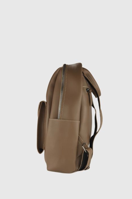 НОВО! ЛИКВИДАЦИЯ! Дамска раница с външен джоб в кафяво