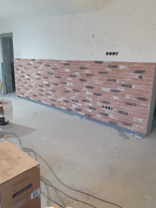 Amenajari interioare Pitesti – Renovari, parchet, gresie, glet