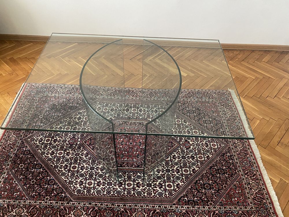 Дизайнерска винтидж стъклена маса