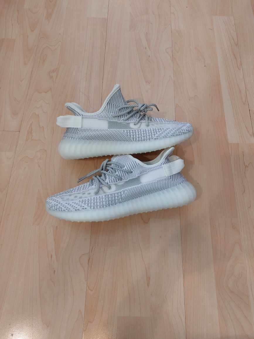 Yeezy 350 V2 Static