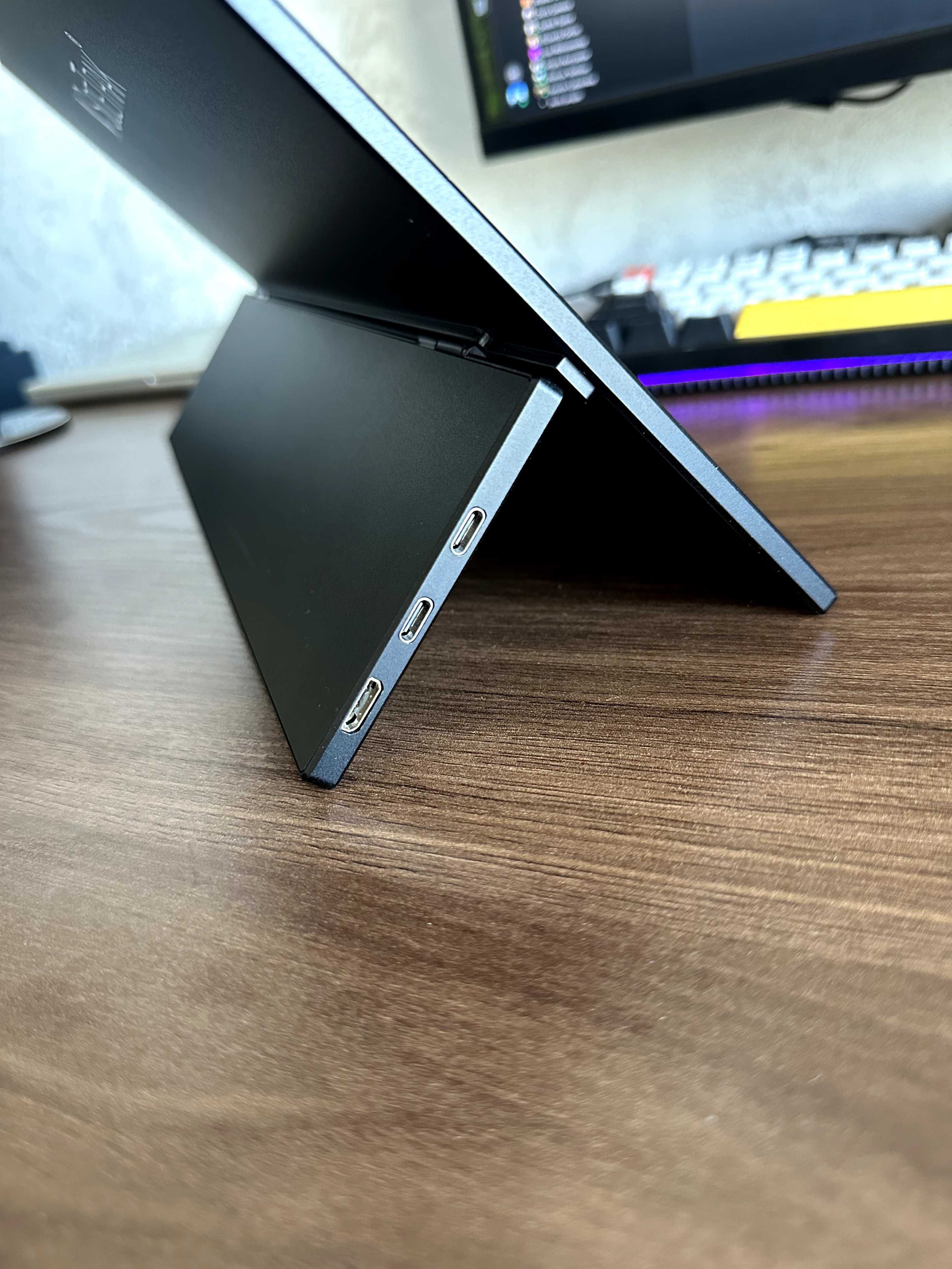 Портативный монитор SideTrak Solo Pro 15.8" в отличном состоянии