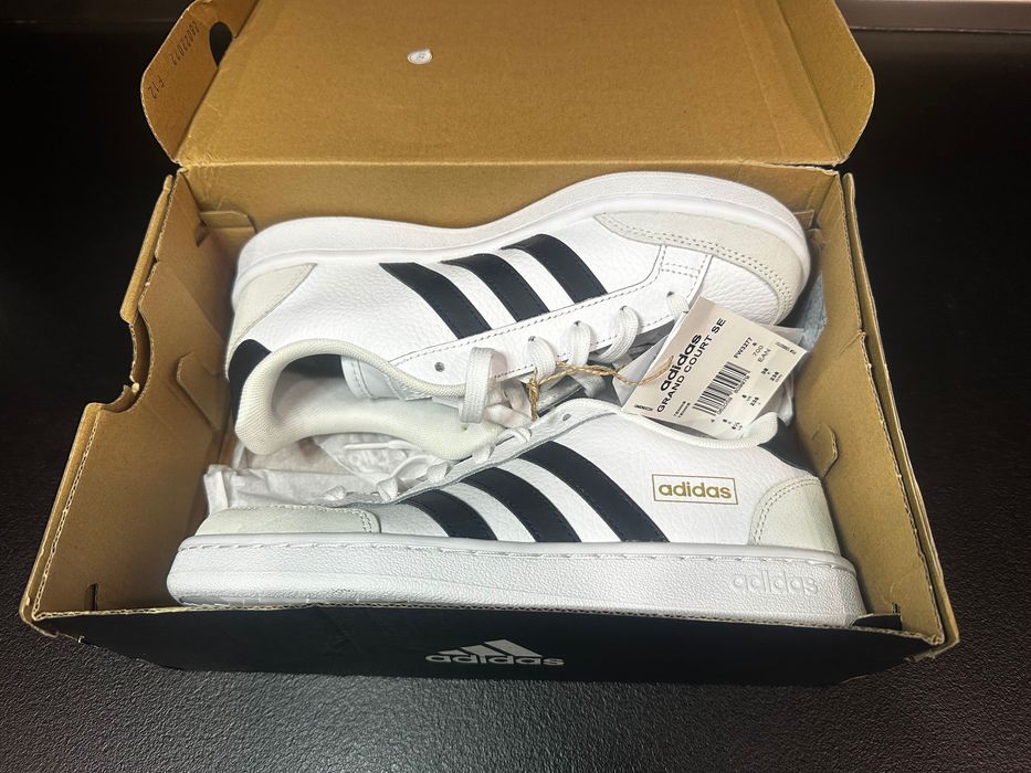 Adidas Grand Court SE – НОВИ, с кутия и етикети!