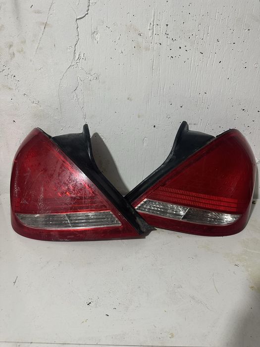 Задние фонари на Nissan Tiana