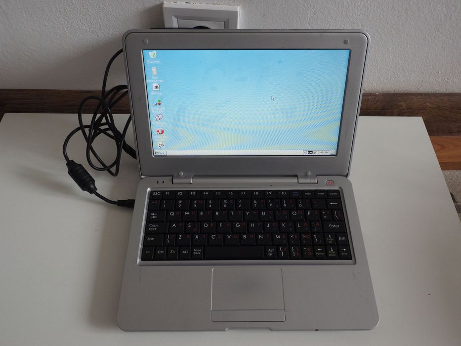 Laptop Datawind UbiSurfer DW-UB04U – Windows CE 6.0, retro, handheld