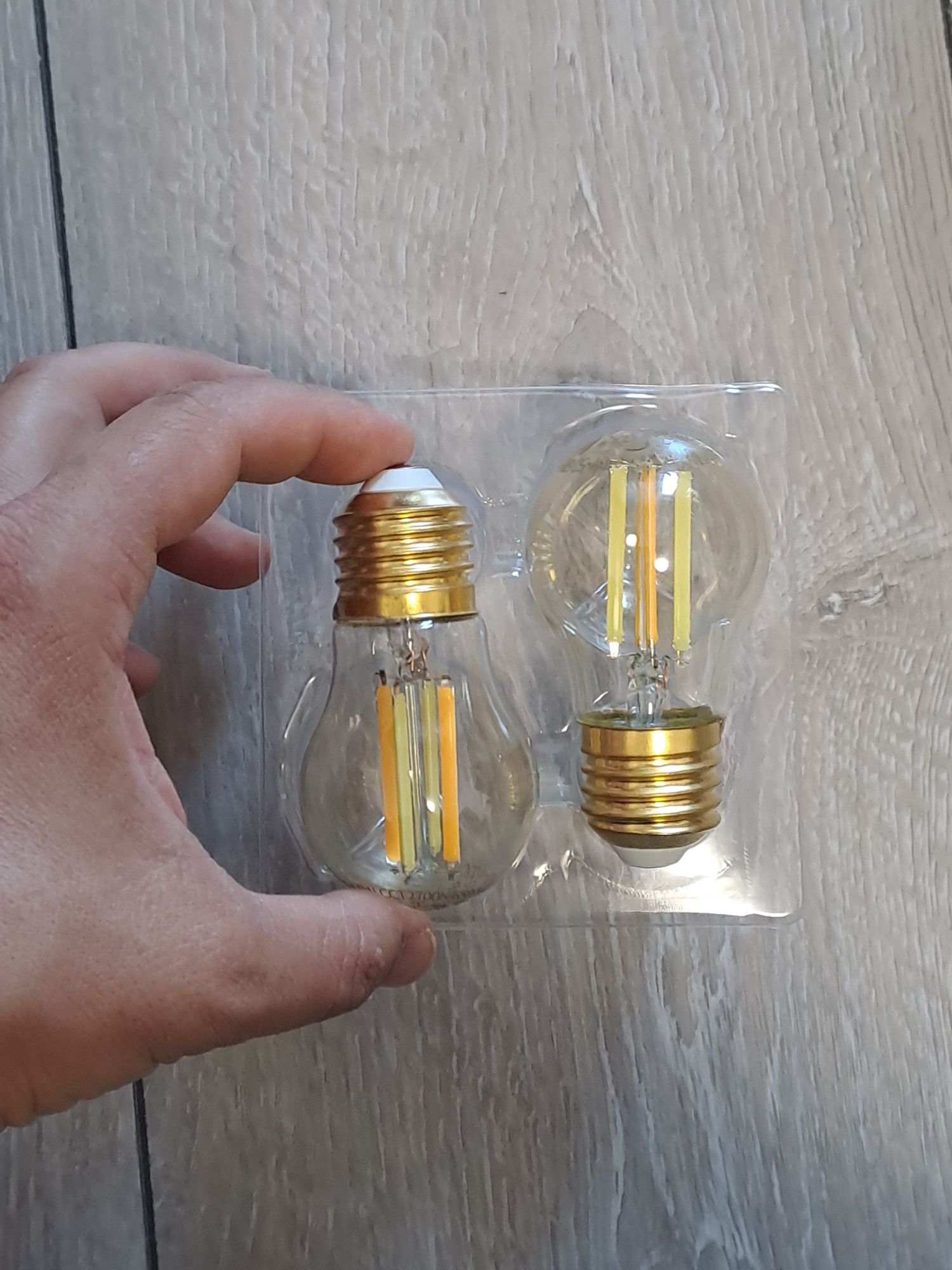 4 becuri smart wifi