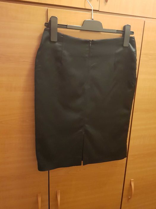 fustă damă satin, mărimea 38-40