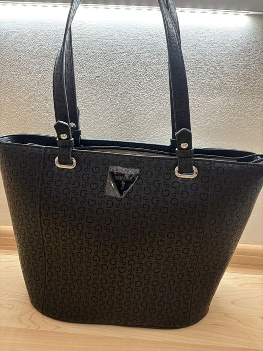 Черна чанта Guess оригинална