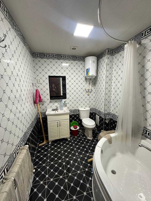 Продаётся 3х комн квартира на 2 этаже Ор-р  Военкомат