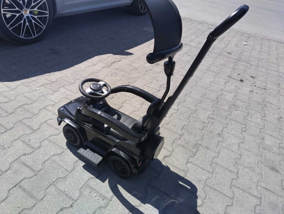 MERCEDES Кола за яздене с дръжка и сенник Mercedes-benz G350d черен